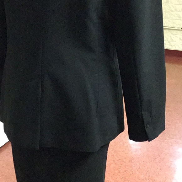 Jacket - Picture 2 of 6